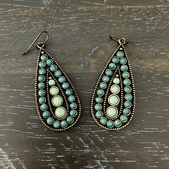 Jewelry - Vintage Teardrop Earrings